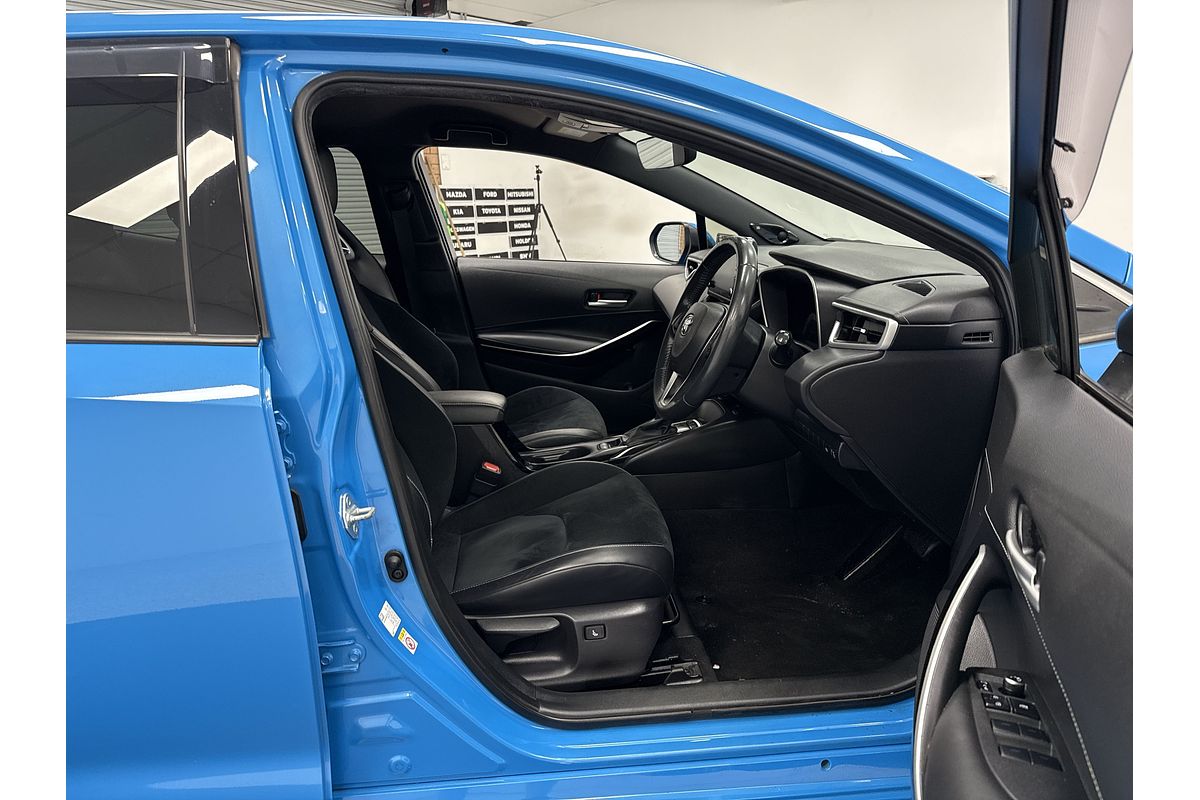 2018 Toyota Corolla ZR Hybrid ZWE211R