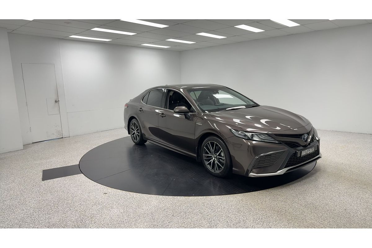 2022 Toyota Camry SL AXVH70R