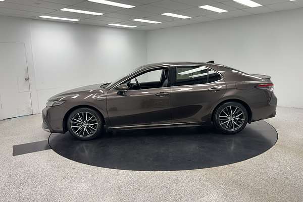 2022 Toyota Camry SL AXVH70R