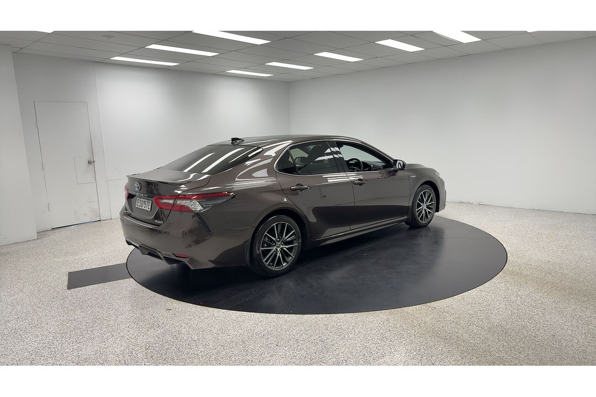 2022 Toyota Camry SL AXVH70R