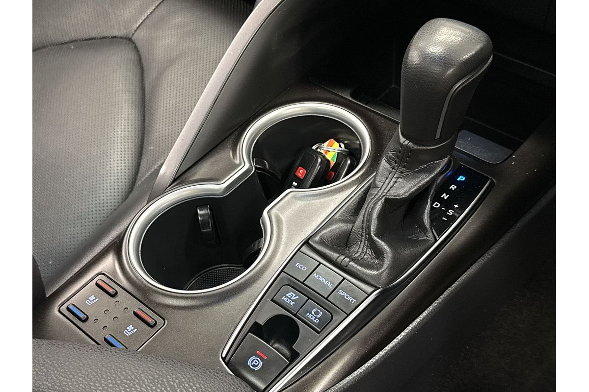 2022 Toyota Camry SL AXVH70R