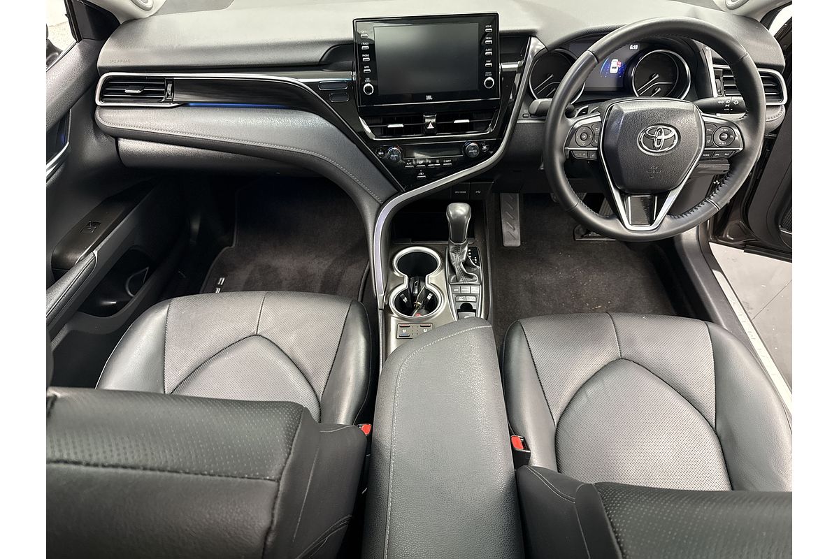 2022 Toyota Camry SL AXVH70R