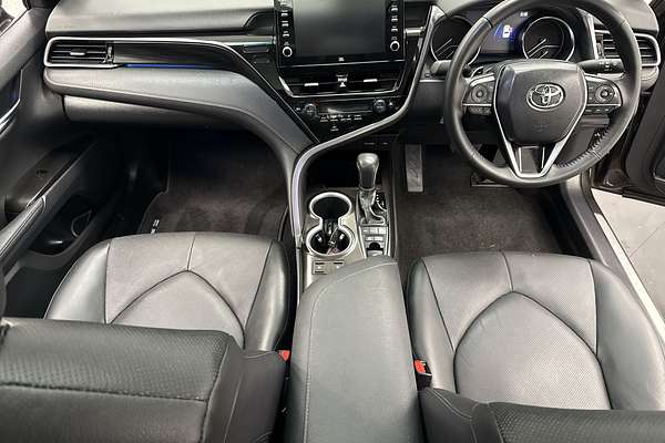 2022 Toyota Camry SL AXVH70R