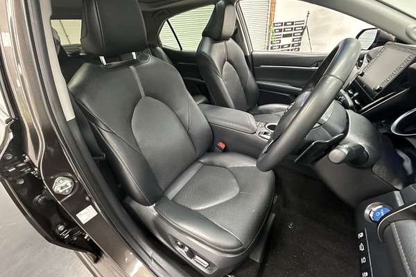 2022 Toyota Camry SL AXVH70R