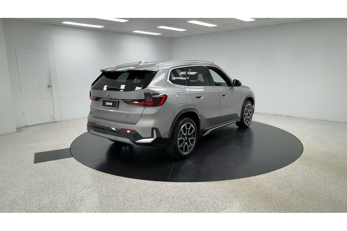2023 BMW X1 xDrive20i U11