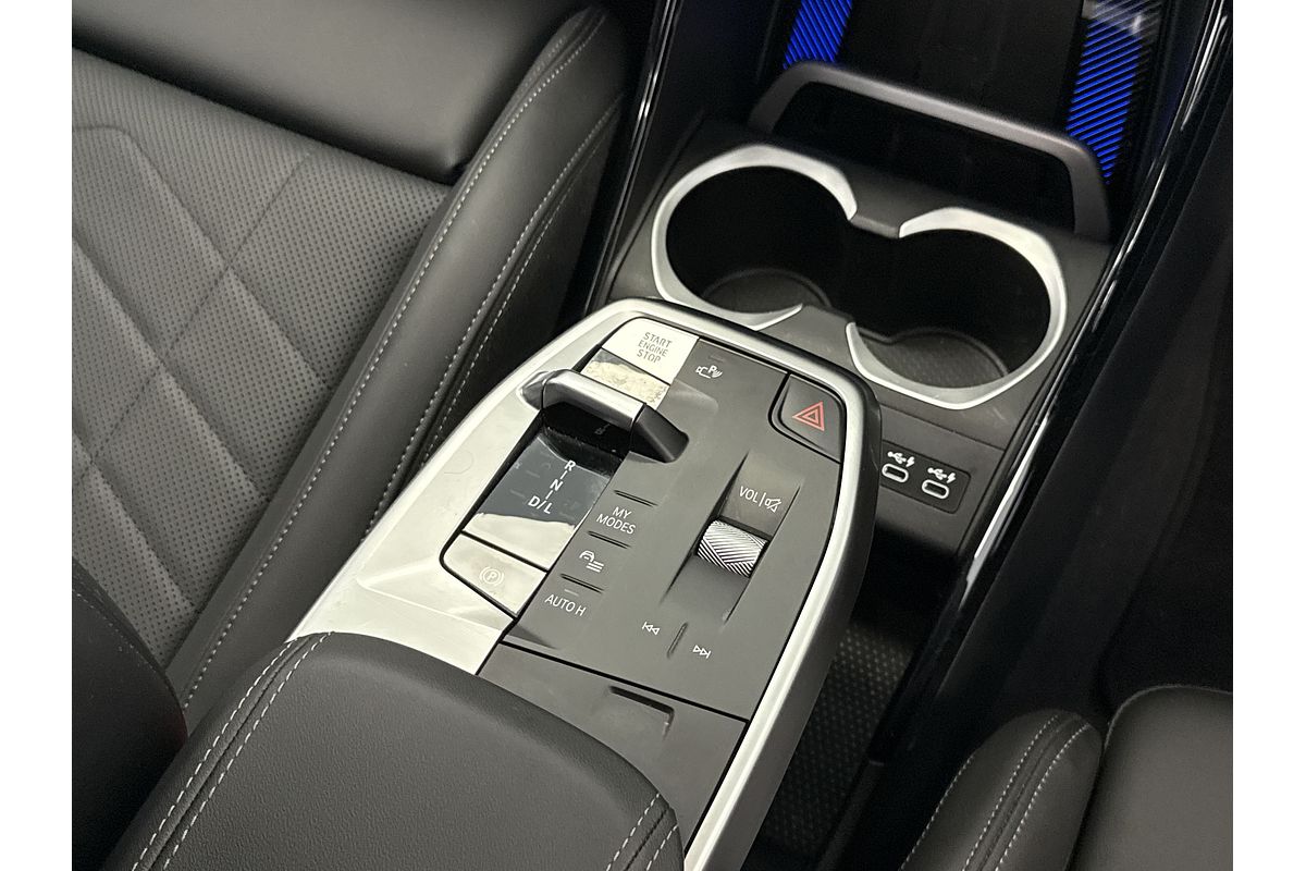 2023 BMW X1 xDrive20i U11