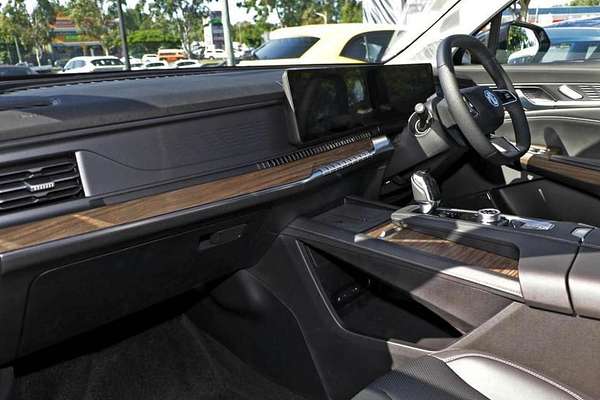 2025 MG QS Essence IS31