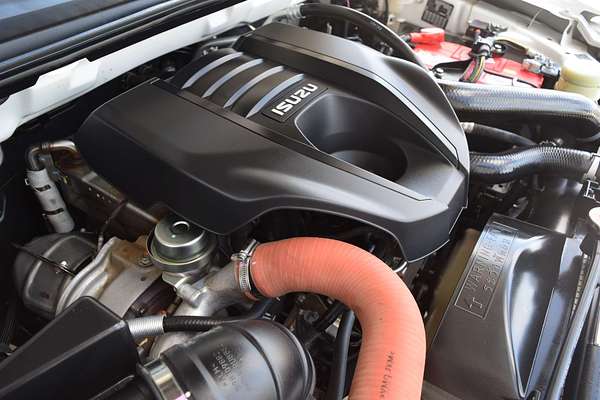 2021 Isuzu MU-X LS-M