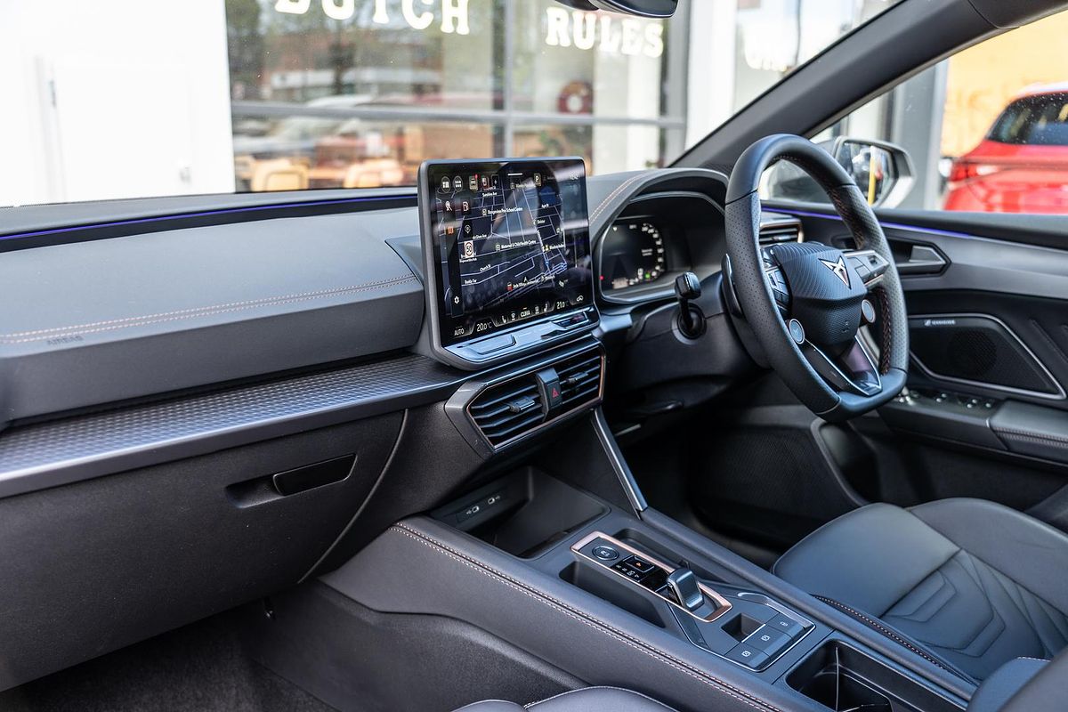 2025 CUPRA Leon VZx KL