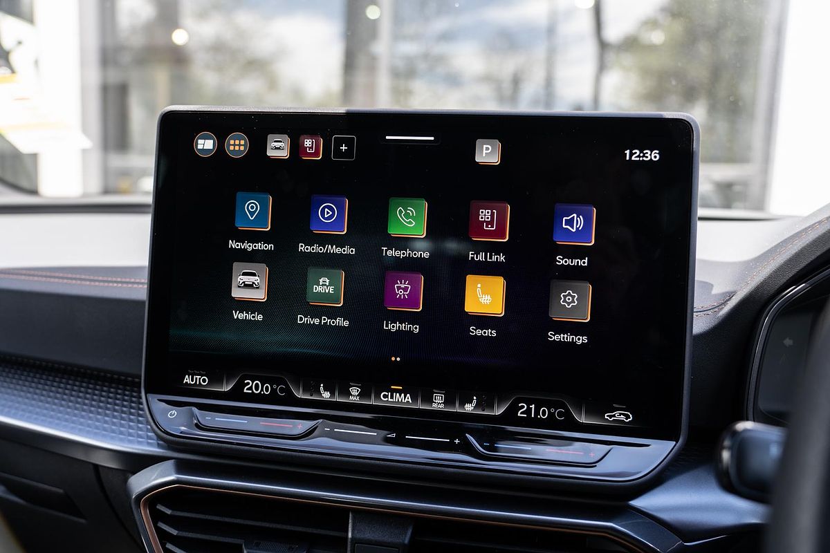 2025 CUPRA Leon VZx KL