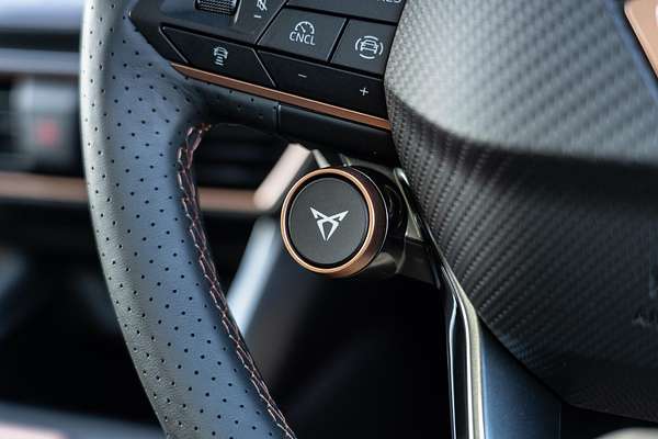 2025 CUPRA Leon VZx KL