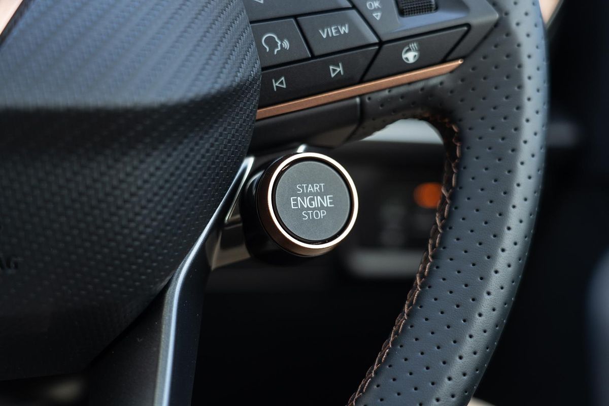 2025 CUPRA Leon VZx KL