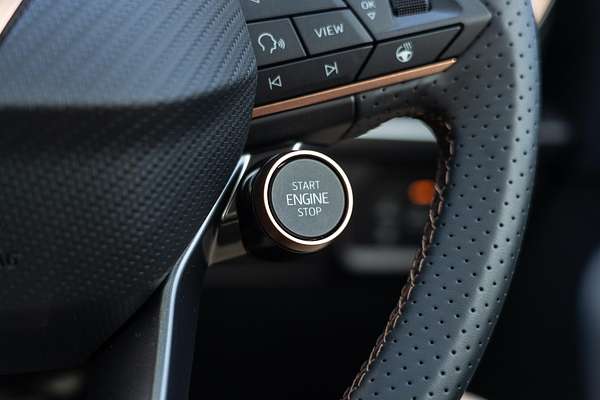 2025 CUPRA Leon VZx KL