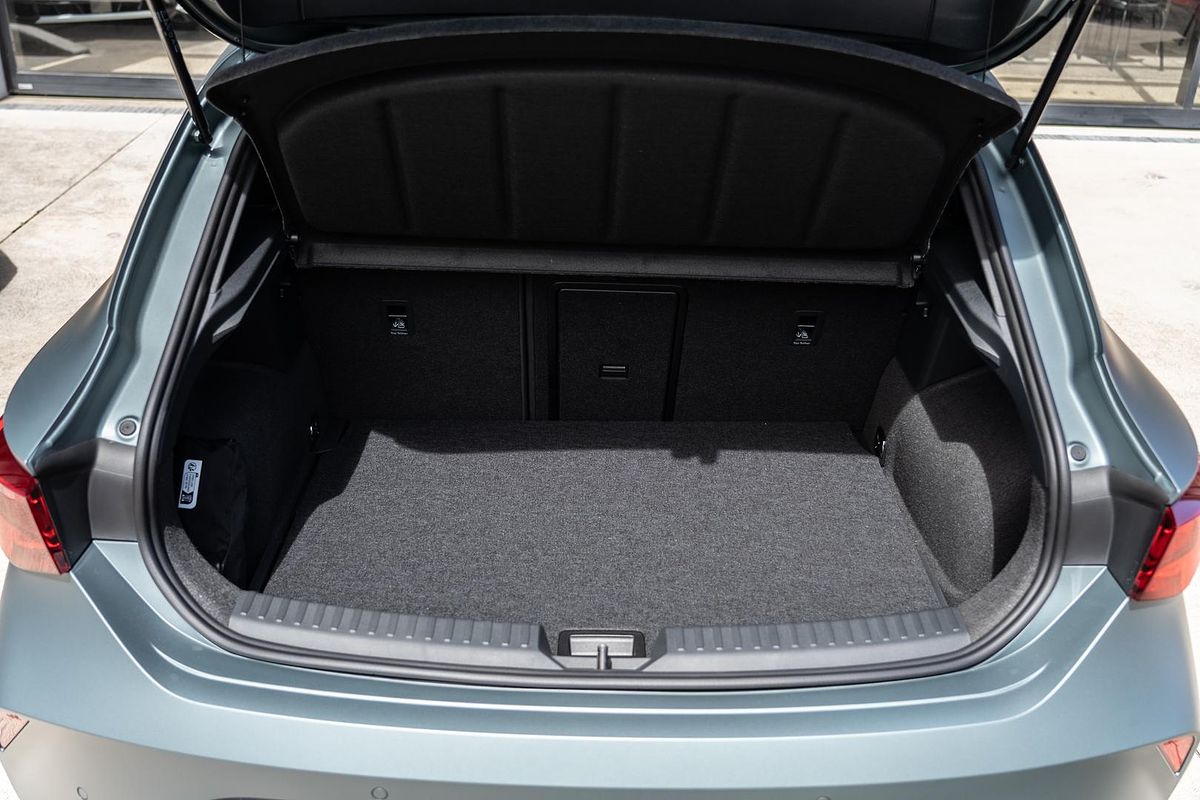 2025 CUPRA Leon VZx KL