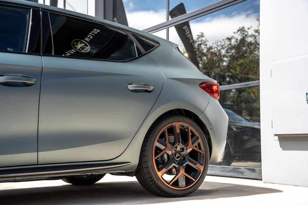 2025 CUPRA Leon VZx KL