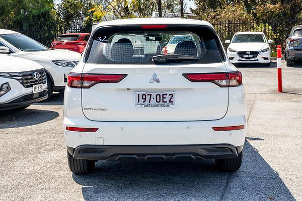 2023 Mitsubishi Outlander ES ZM