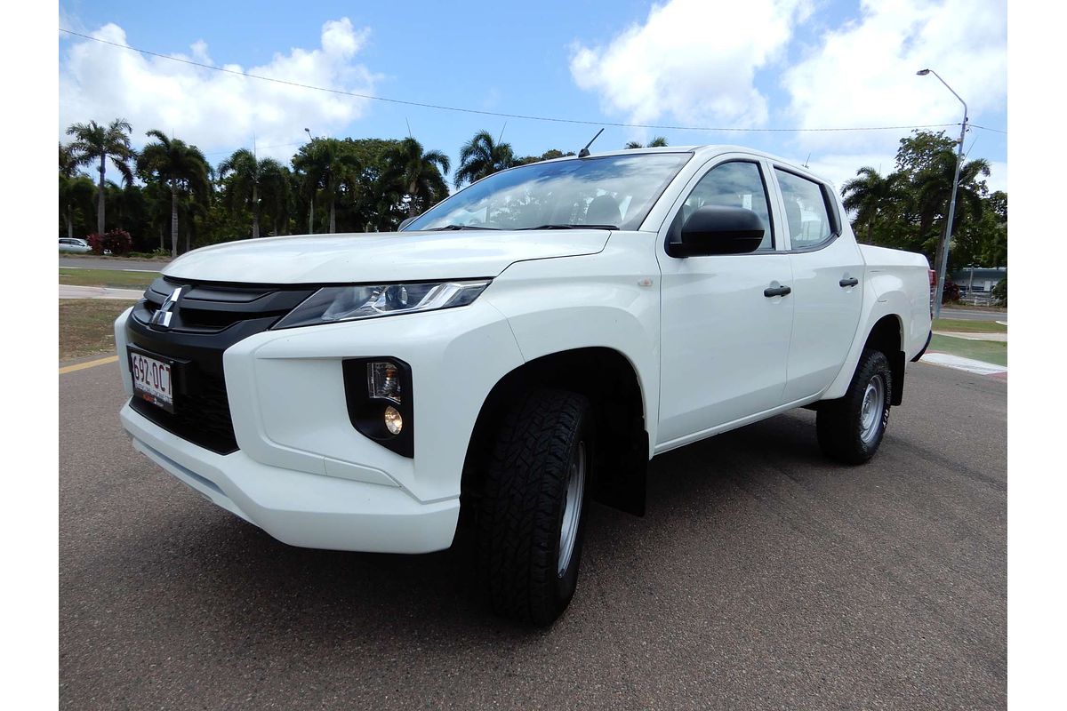 2021 Mitsubishi Triton GLX MR 4X4