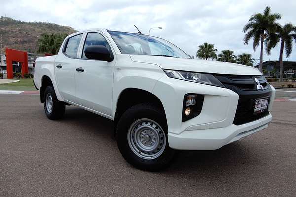 2021 Mitsubishi Triton GLX MR 4X4