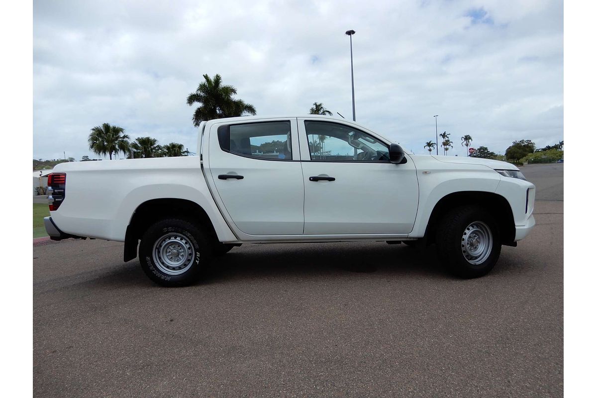 2021 Mitsubishi Triton GLX MR 4X4