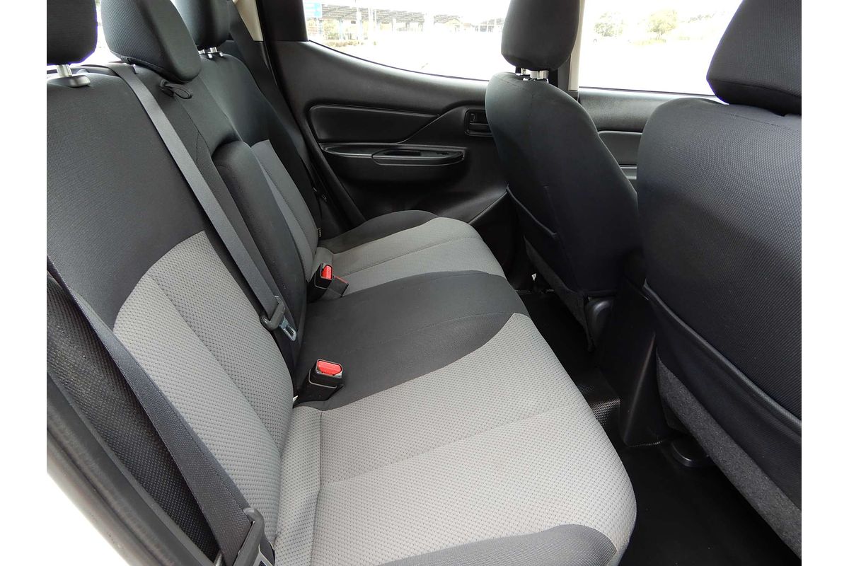 2021 Mitsubishi Triton GLX MR 4X4