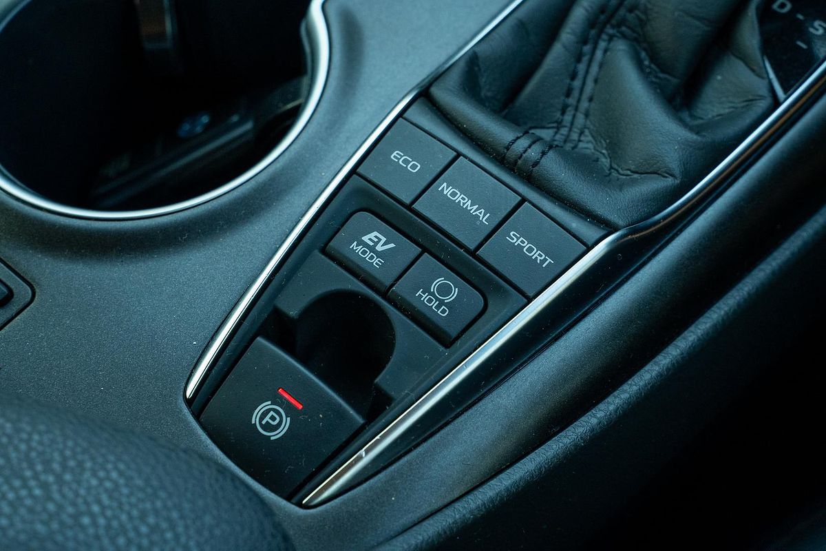 2023 Toyota Camry SL AXVH70R