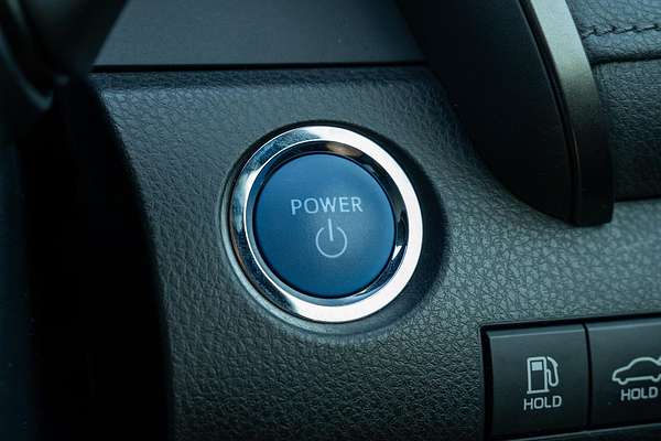 2023 Toyota Camry SL AXVH70R