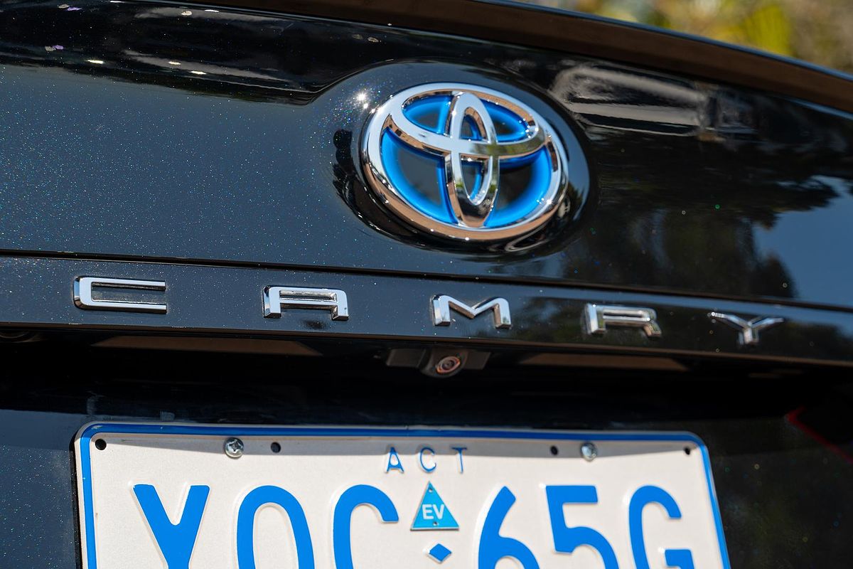 2023 Toyota Camry SL AXVH70R