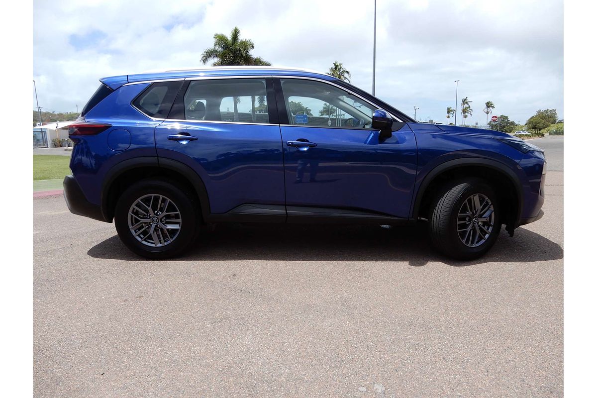 2025 Nissan X-TRAIL ST T33