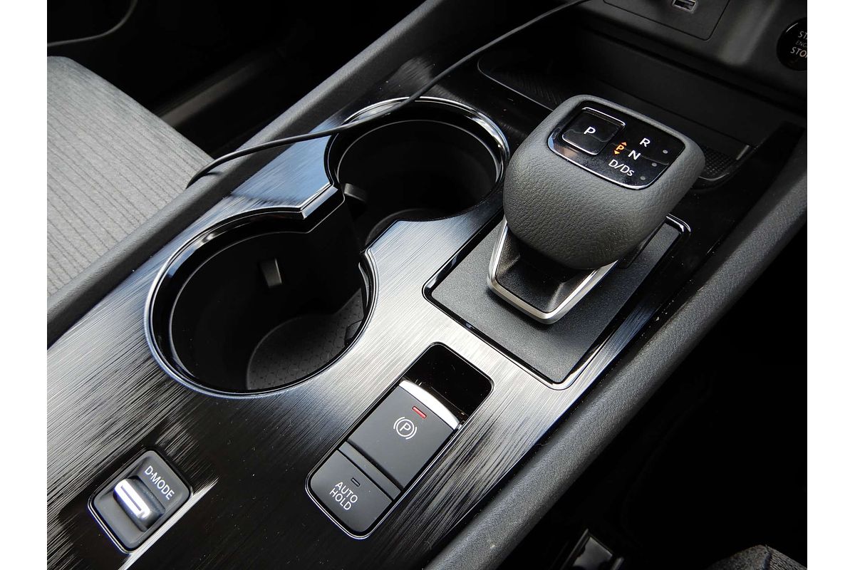 2025 Nissan X-TRAIL ST T33
