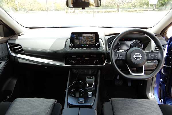 2025 Nissan X-TRAIL ST T33