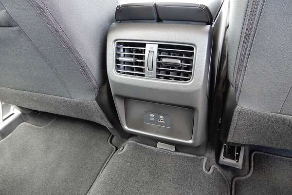 2025 Nissan X-TRAIL ST T33