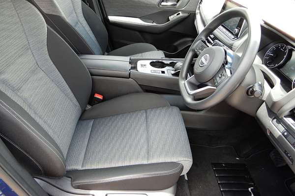 2025 Nissan X-TRAIL ST T33