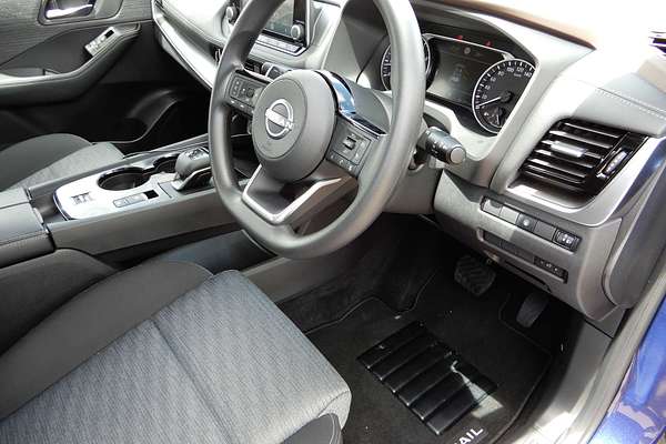 2025 Nissan X-TRAIL ST T33