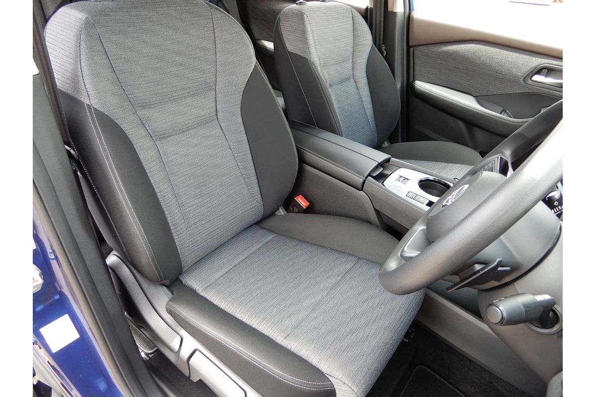 2025 Nissan X-TRAIL ST T33