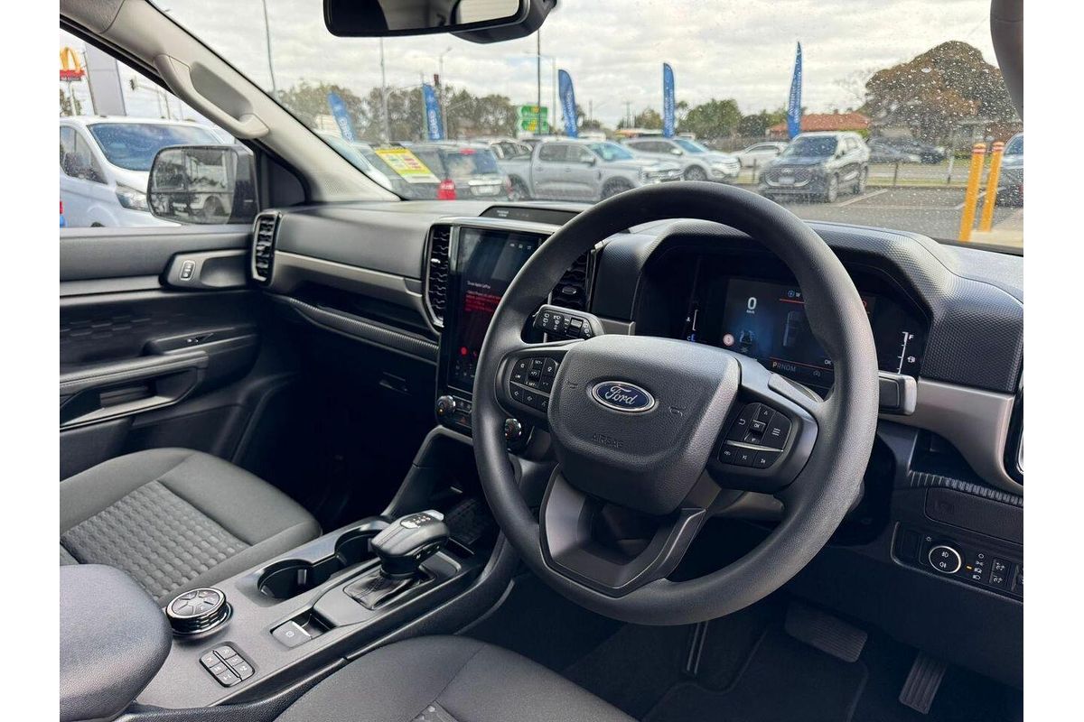 2024 Ford Everest Ambiente 2.0L