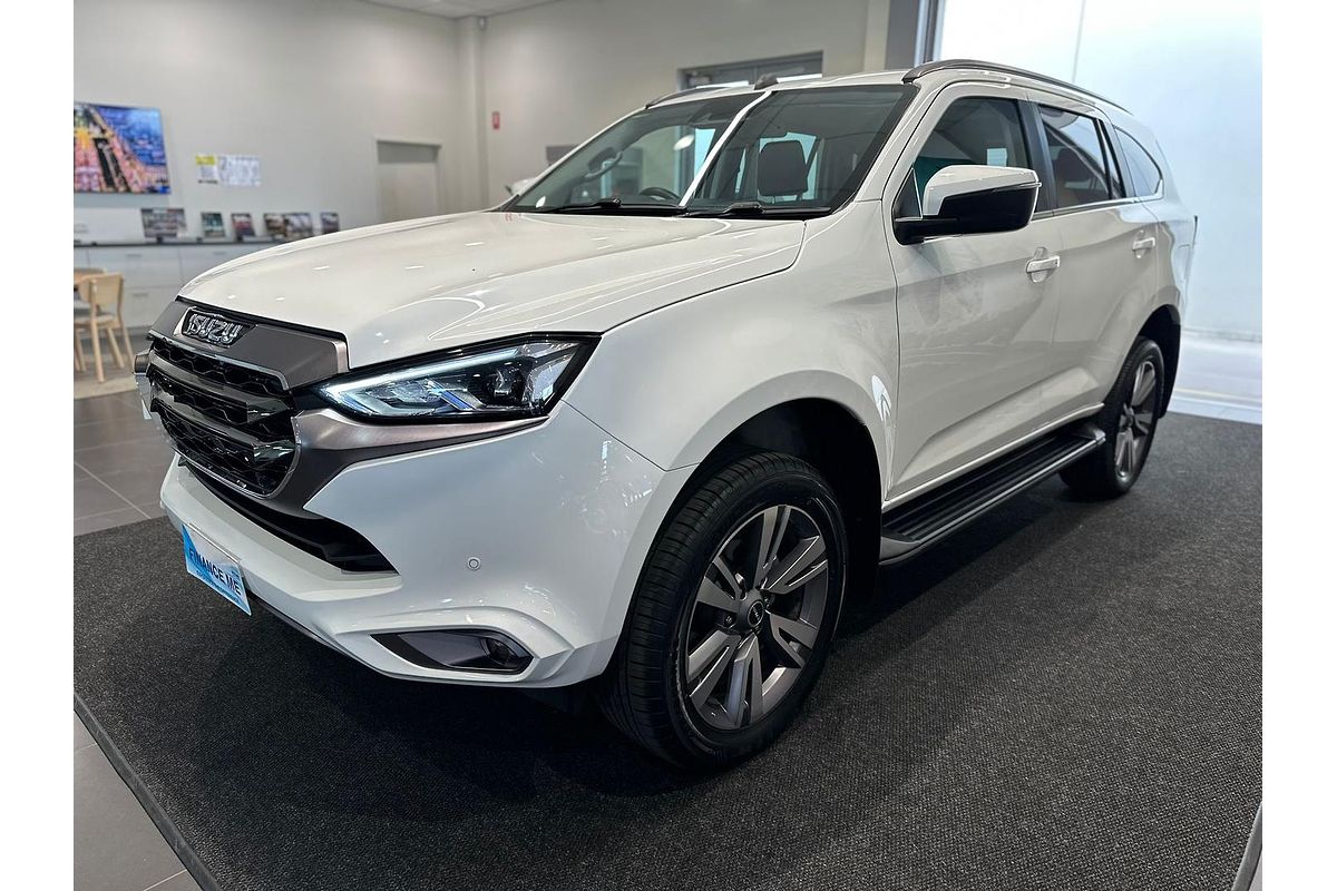 2024 Isuzu MU-X LS-T