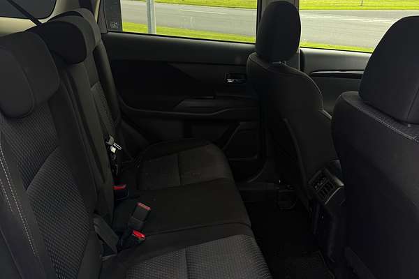 2018 Mitsubishi Outlander ES ZL