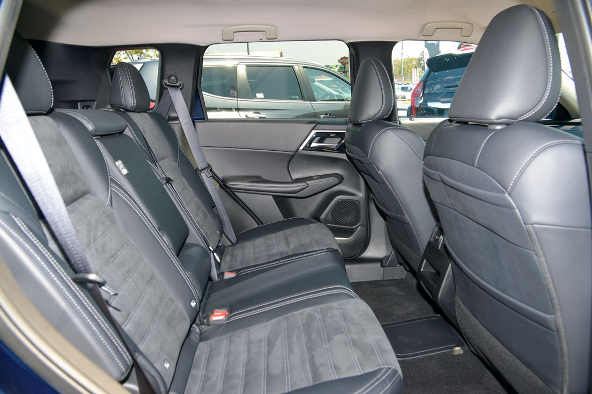 2024 Mitsubishi Outlander PHEV Aspire ZM