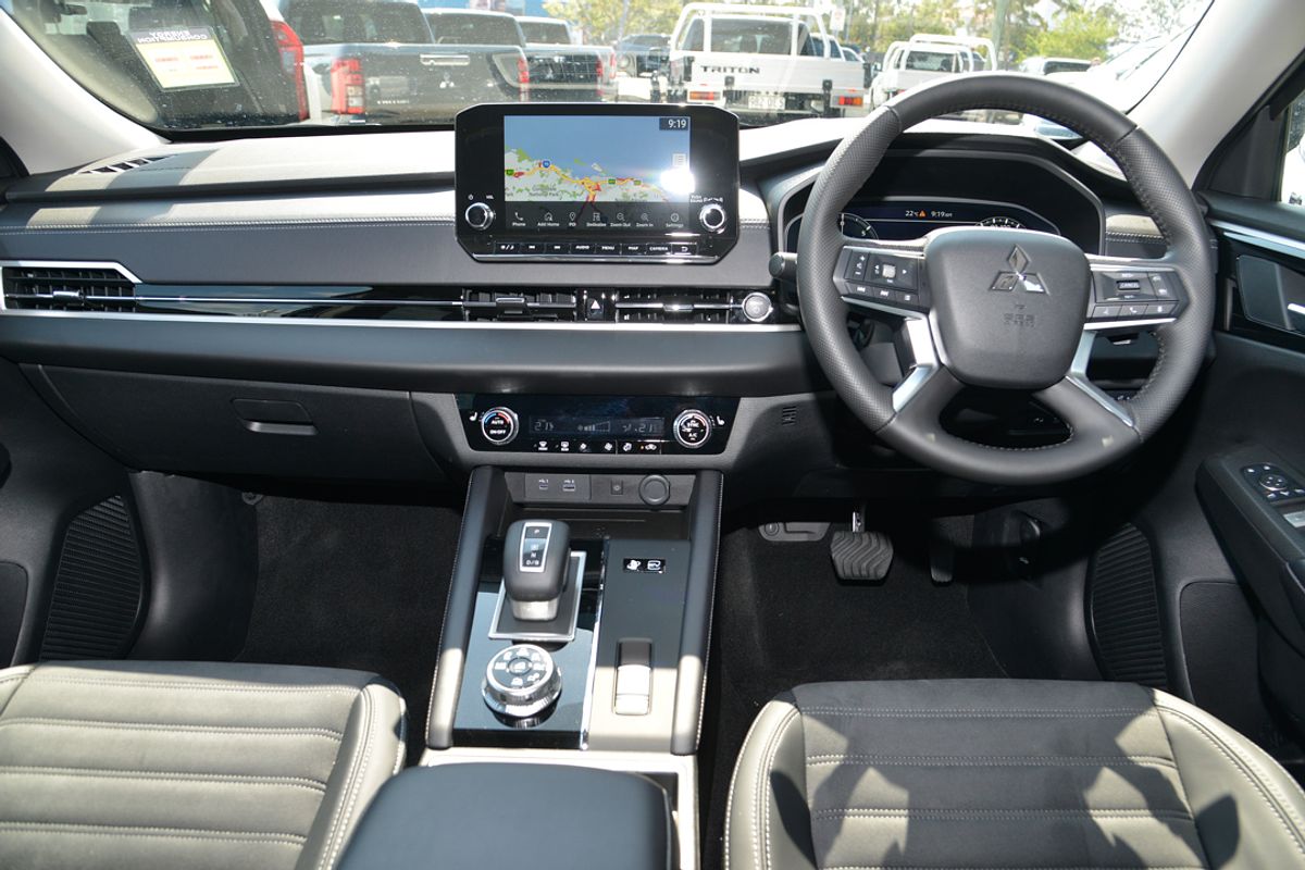 2024 Mitsubishi Outlander PHEV Aspire ZM