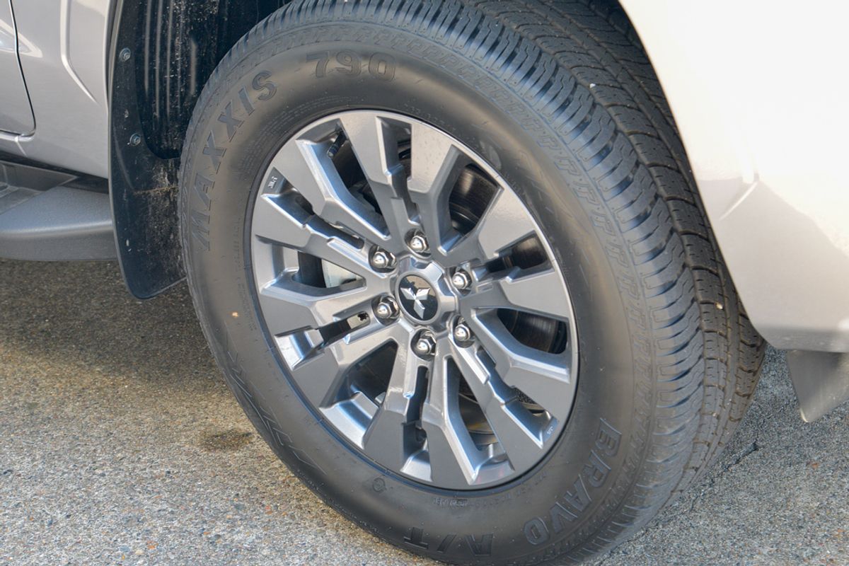 2025 Mitsubishi Triton GLS MV 4X4