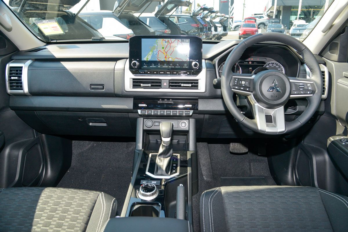 2025 Mitsubishi Triton GLS MV 4X4