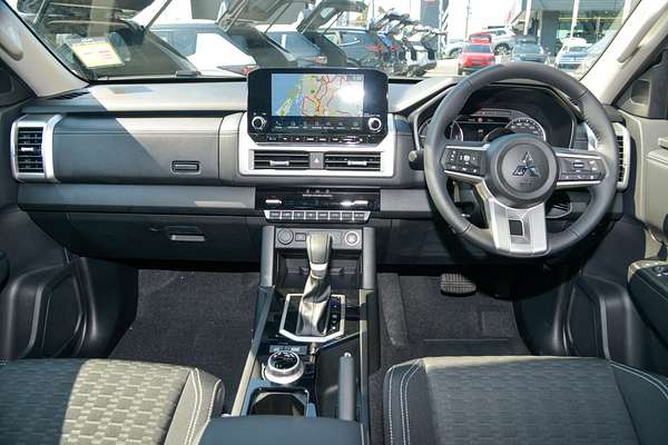 2025 Mitsubishi Triton GLS MV 4X4