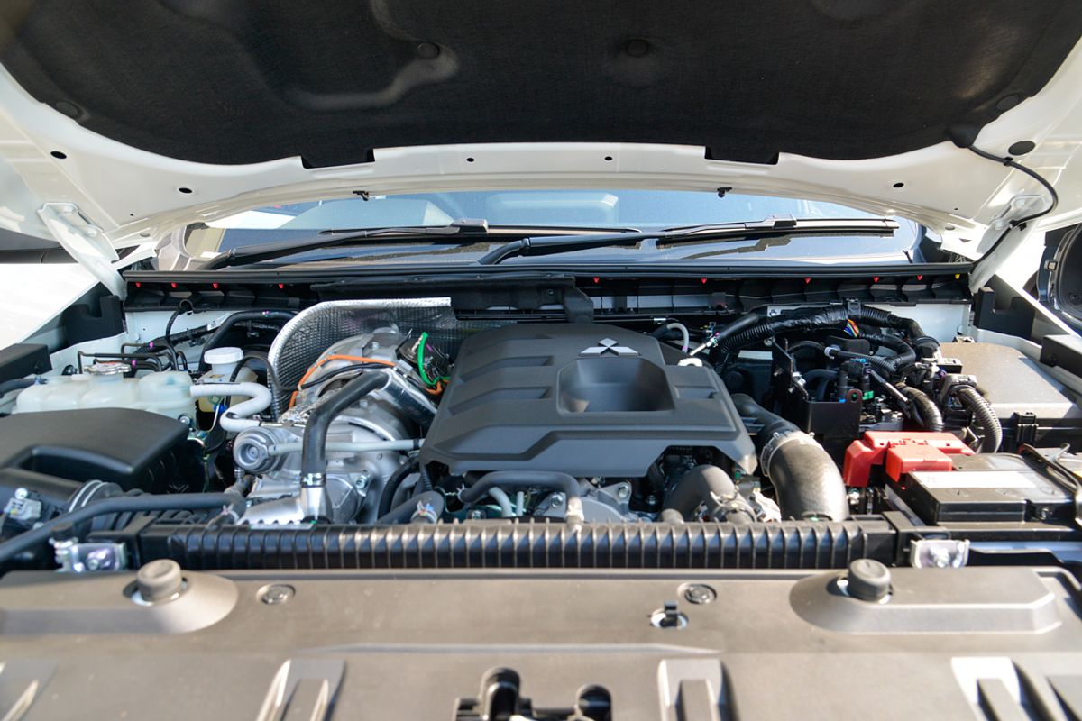 2025 Mitsubishi Triton GLX-R MV 4X4