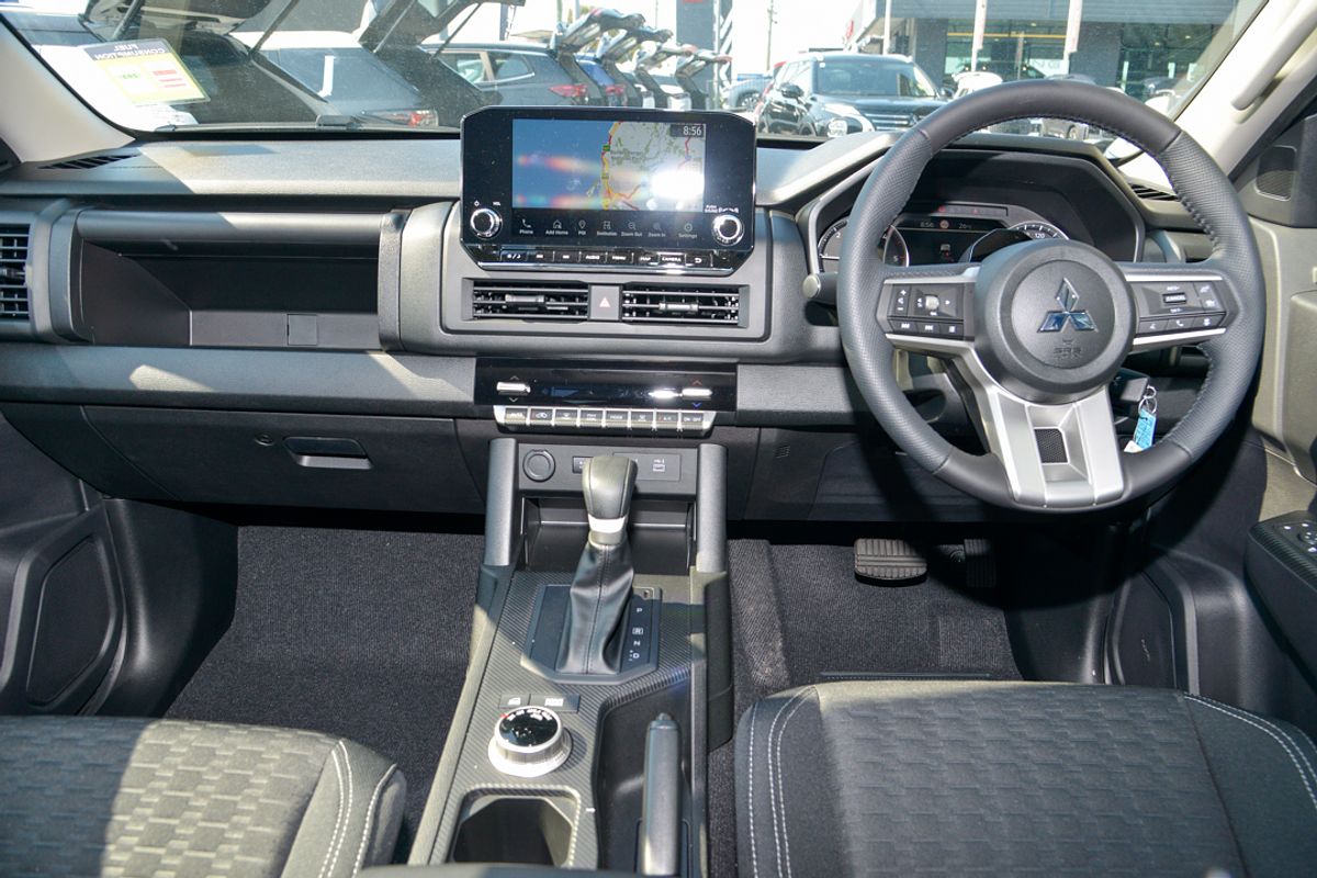 2025 Mitsubishi Triton GLX-R MV 4X4