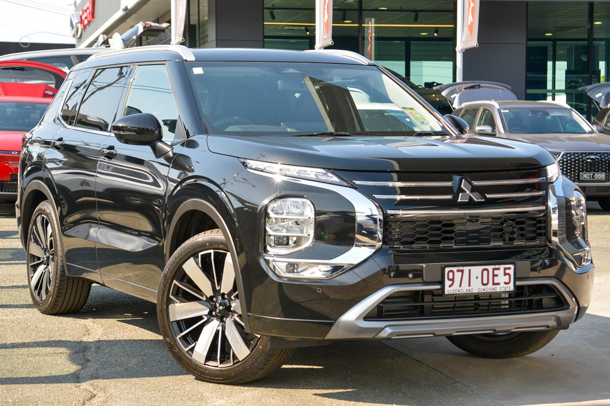 2025 Mitsubishi Outlander Exceed ZM