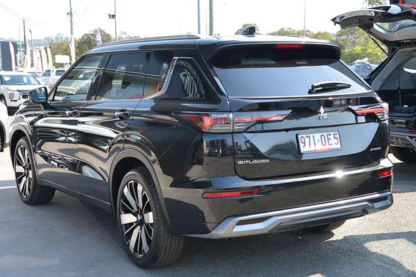 2025 Mitsubishi Outlander Exceed ZM