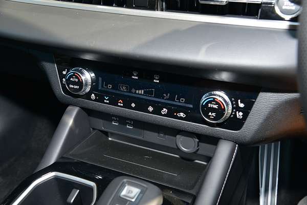 2025 Mitsubishi Outlander Exceed ZM