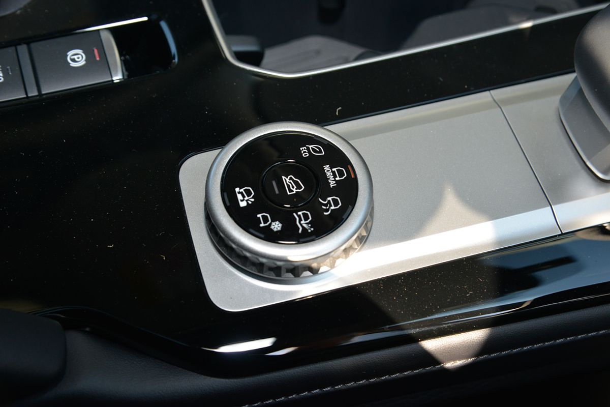 2025 Mitsubishi Outlander Exceed ZM