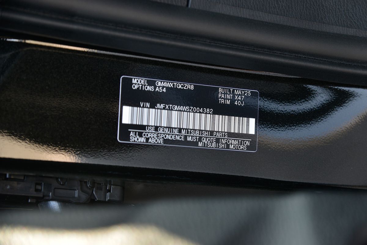 2025 Mitsubishi Outlander Exceed ZM