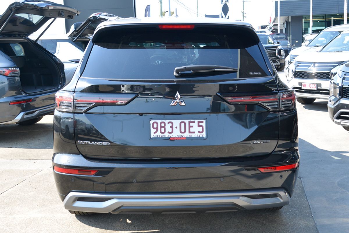 2025 Mitsubishi Outlander Exceed Tourer ZM